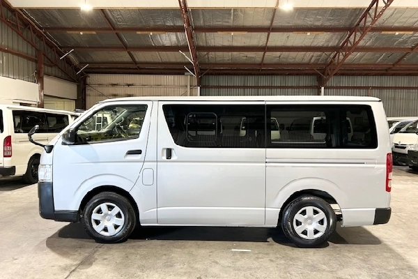 Hiace High Roof 4WD Gold Coast