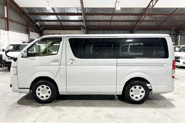Hiace SUPER GL Diesel 4WD Campervan
