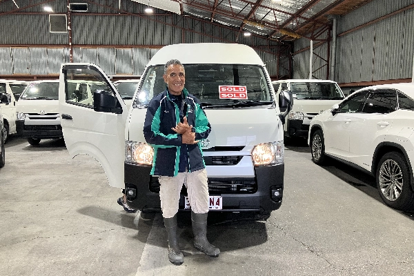 Hiace High Roof 4WD Sunshine Coast – Toyota Hiace 4x4 Campervan & Off-Road Touring Vans in QLD