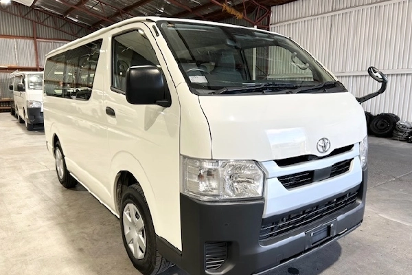 Hiace 4WD Off-Road Camper Australia – Best Models & Conversion Options