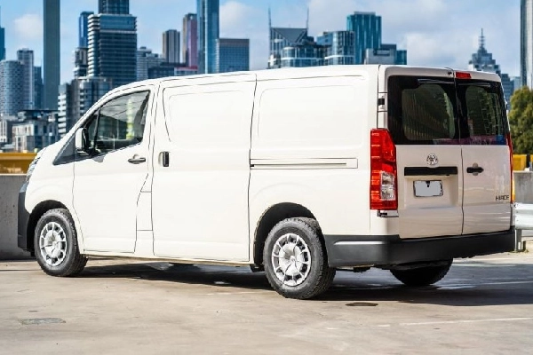 Toyota Hiace Commuter Bus for Sale 