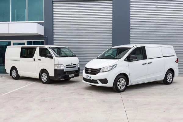 Toyota Hiace vs Hyundai iLoad