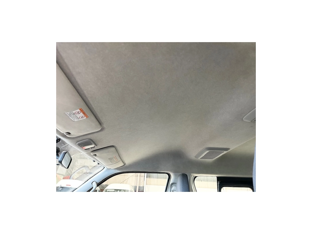 2016 Toyota Hiace LWB **10 SEATERS**