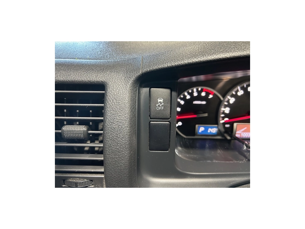 2019 Toyota Hiace 6 SEATERS 100km Only