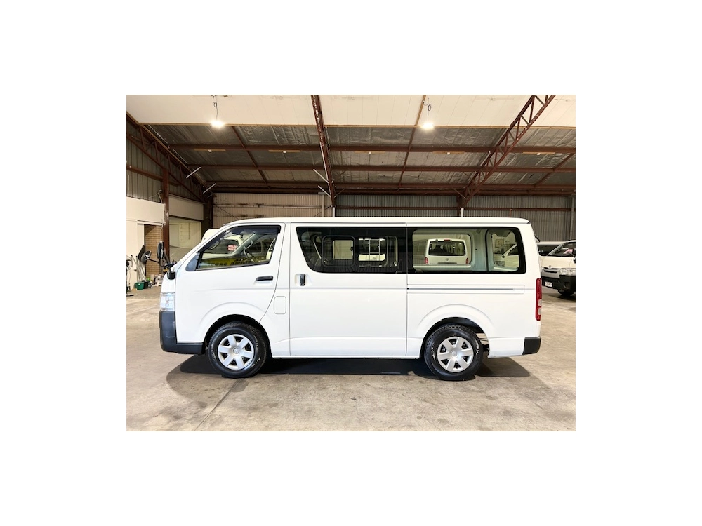 2019 Toyota Hiace 6 SEATERS 100km Only