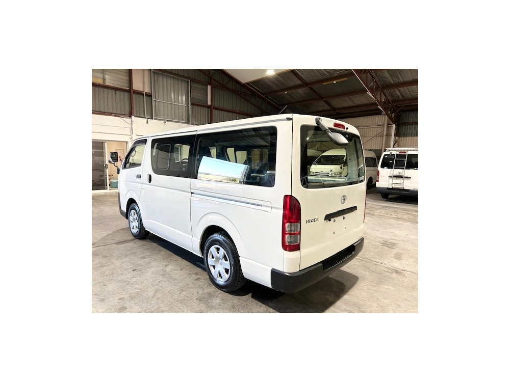 2019 Toyota Hiace 6 SEATERS 100km Only