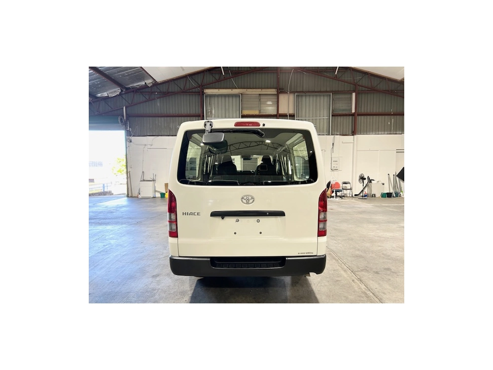 2019 Toyota Hiace 6 SEATERS 100km Only