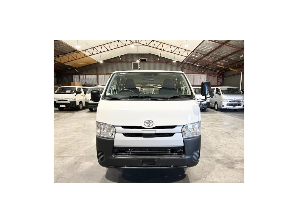 2019 Toyota Hiace 6 SEATERS 100km Only