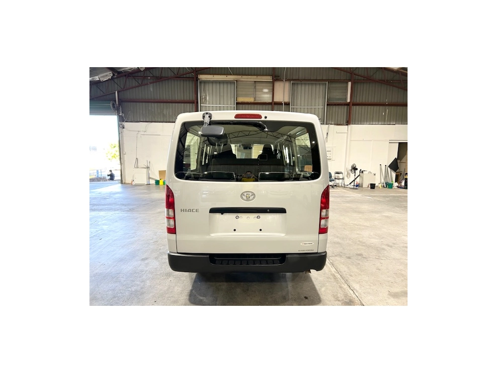 2018 Toyota Hiace LWB ***6 SEATERS & HIGHFLOOR***