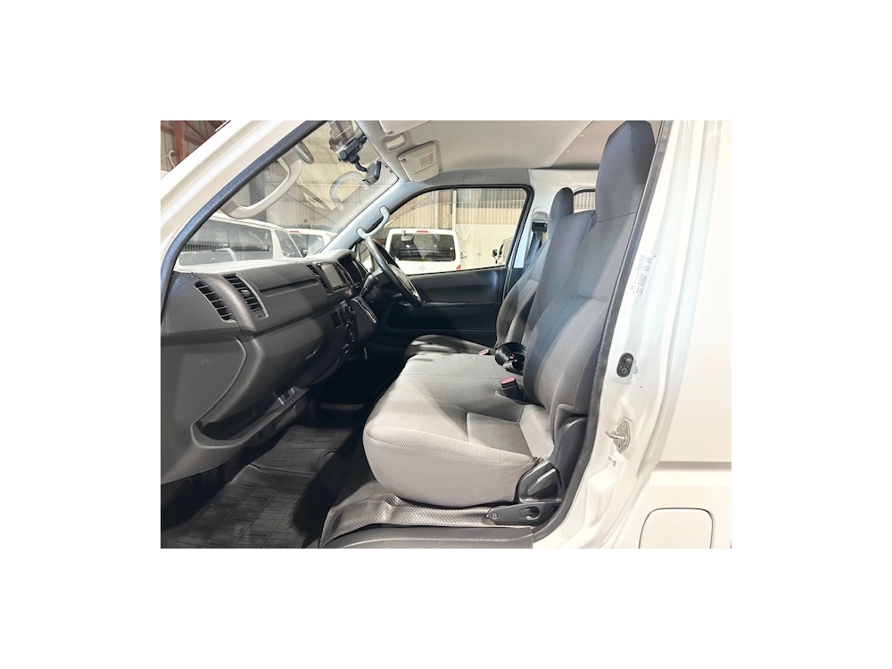 2016 Toyota Hiace *ONLY 103kms* FINANCIAL YEAR SALE $4200 REDUCED$