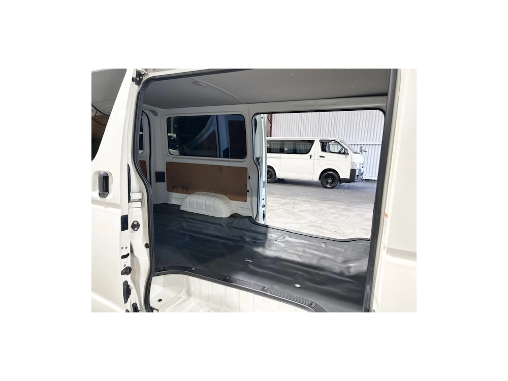 2016 Toyota Hiace *ONLY 103kms* FINANCIAL YEAR SALE $4200 REDUCED$