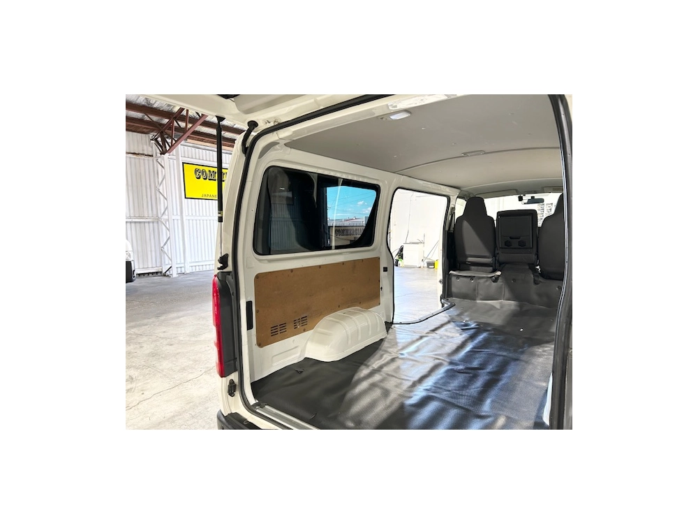 2016 Toyota Hiace *ONLY 103kms* FINANCIAL YEAR SALE $4200 REDUCED$