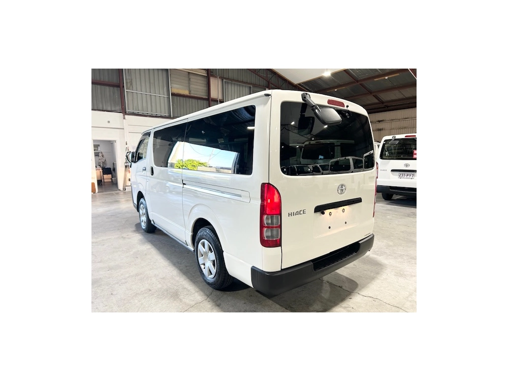 2021 Toyota Hiace Latest Facelift Model =4X4= Super Low 103km 