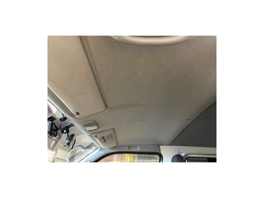 2019 Toyota Hiace =4x4= 6 or 9 Seaters