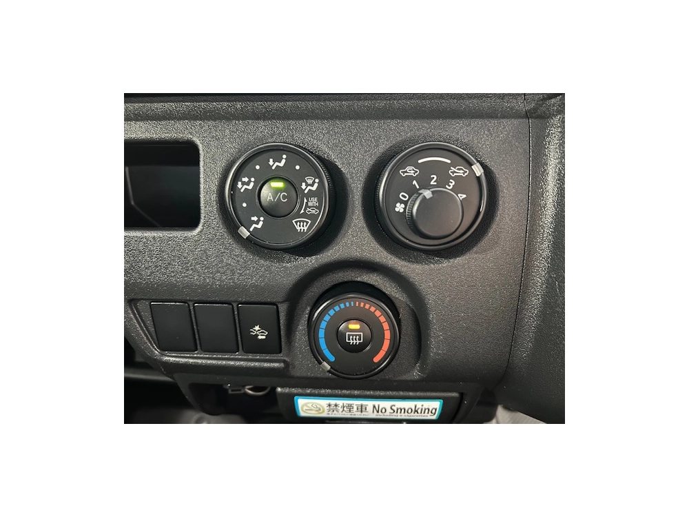 2019 Toyota Hiace == Only 103kms ==