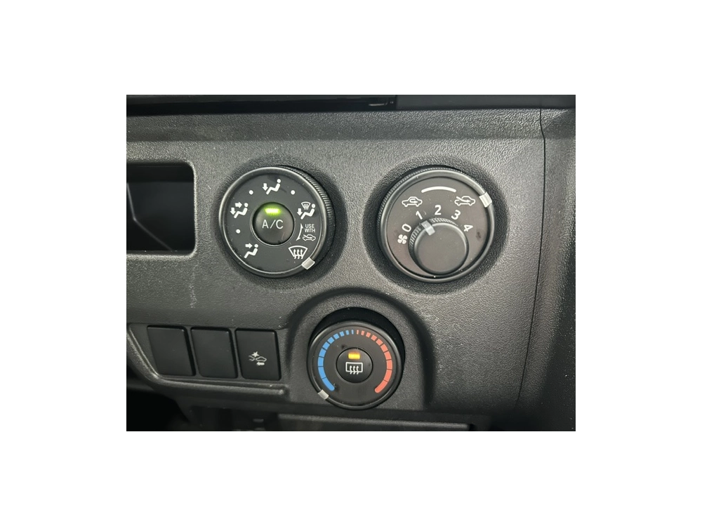 2020 Toyota Hiace =4X4= Luxury GL Package_$1000 Discounted for Fuel