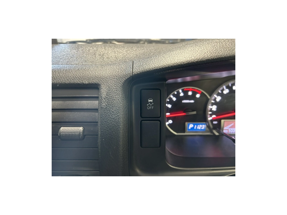 2020 Toyota Hiace =4X4= Luxury GL Package_$1000 Discounted for Fuel