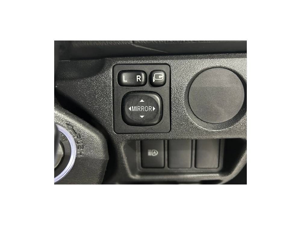 2020 Toyota Hiace =4X4= Luxury GL Package_$1000 Discounted for Fuel