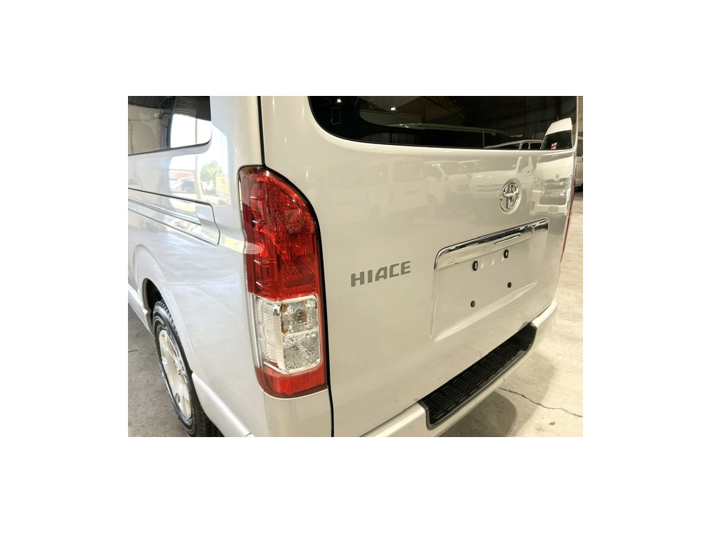 2020 Toyota Hiace =4X4= Luxury GL Package_$1000 Discounted for Fuel