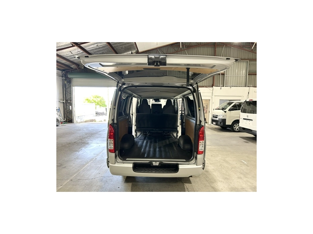 2020 Toyota Hiace =4X4= Luxury GL Package_$1000 Discounted for Fuel