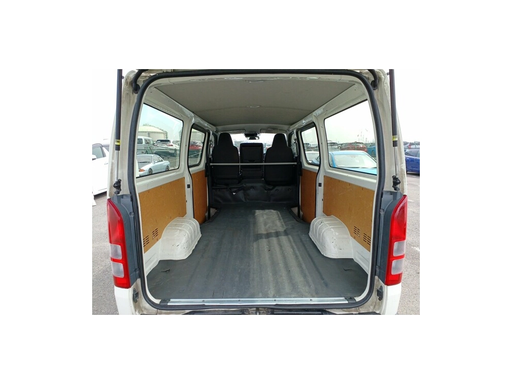 2021 Toyota Hiace 4x4 DIESEL TURBO