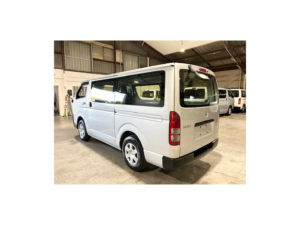2019 Toyota Hiace ==FULL TIME 4WD - ONLY 117km==