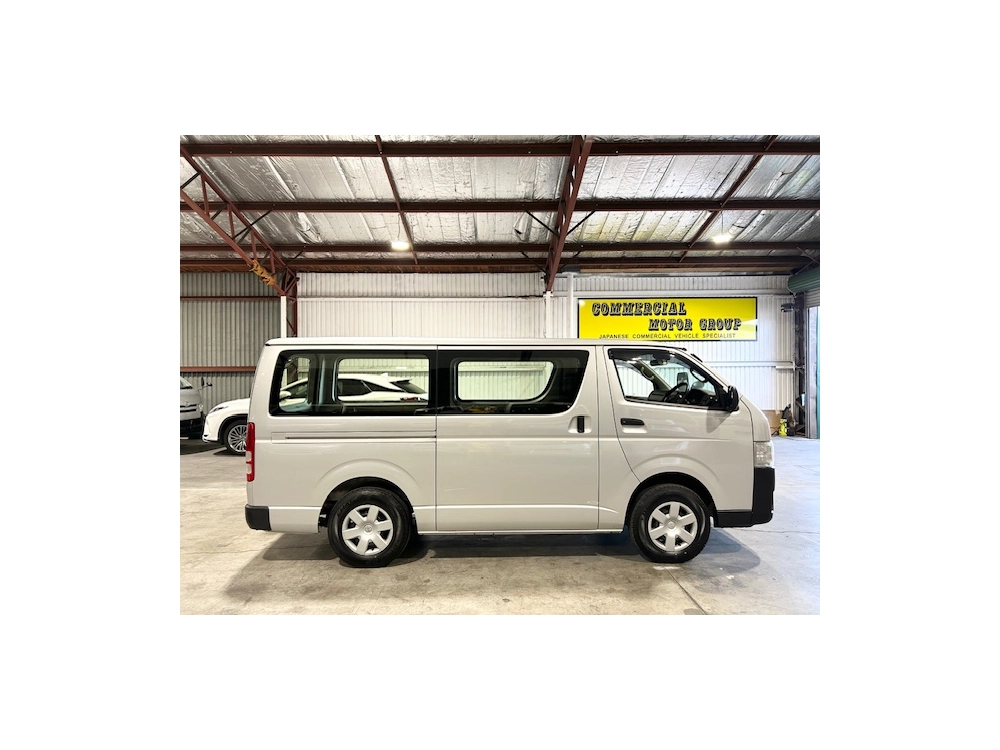 2019 Toyota Hiace ==FULL TIME 4WD - ONLY 117km==