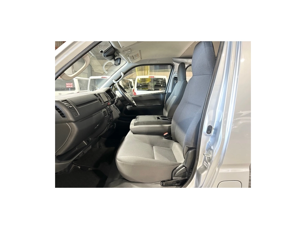 2019 Toyota Hiace ==FULL TIME 4WD - ONLY 117km==