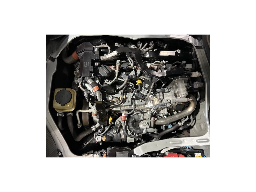 2019 Toyota Hiace ==FULL TIME 4WD - ONLY 117km==