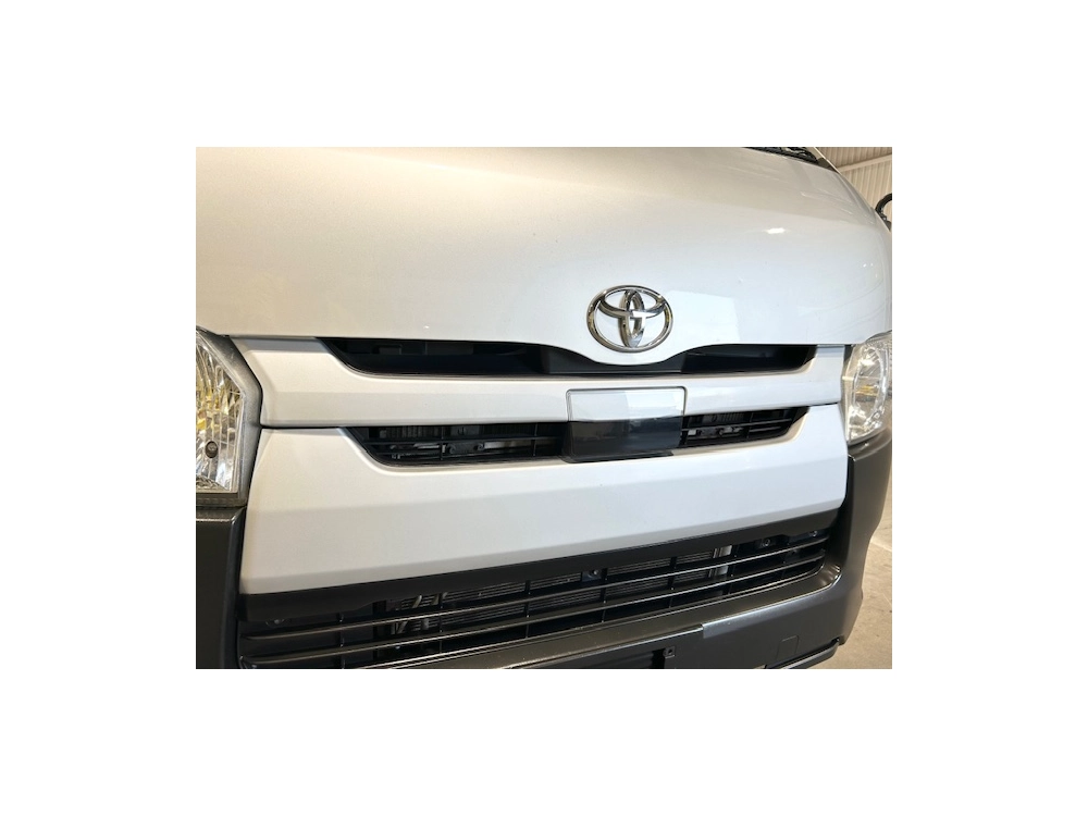 2019 Toyota Hiace ==FULL TIME 4WD - ONLY 117km==