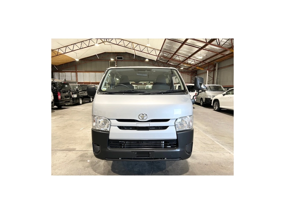 2019 Toyota Hiace ==FULL TIME 4WD - ONLY 117km==
