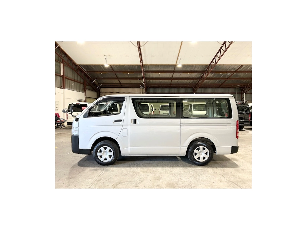 2019 Toyota Hiace ==FULL TIME 4WD - ONLY 117km==