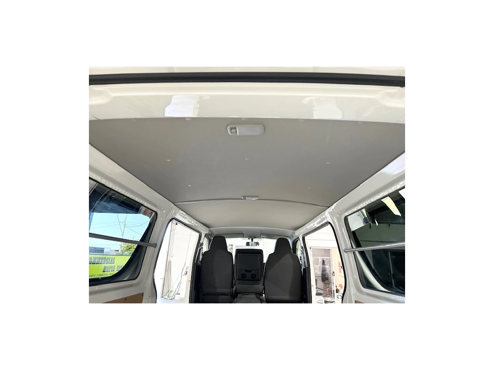2020 Toyota Hiace ==4x4 4x4 4x4== Super Low 105kms