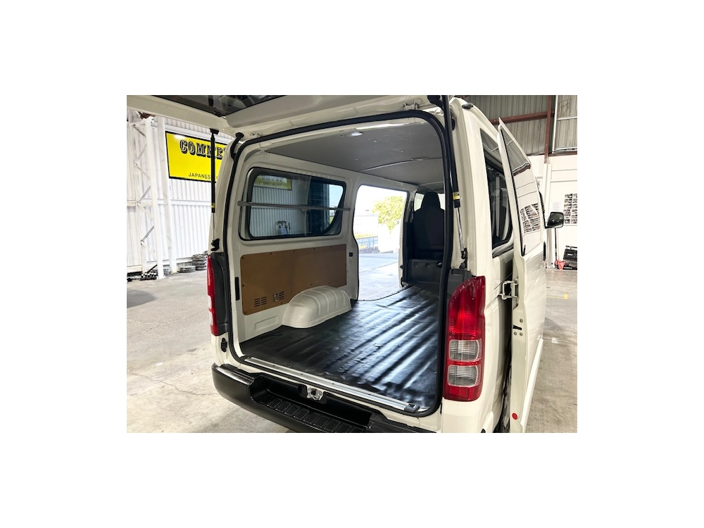 2020 Toyota Hiace ==4x4 4x4 4x4== Super Low 105kms