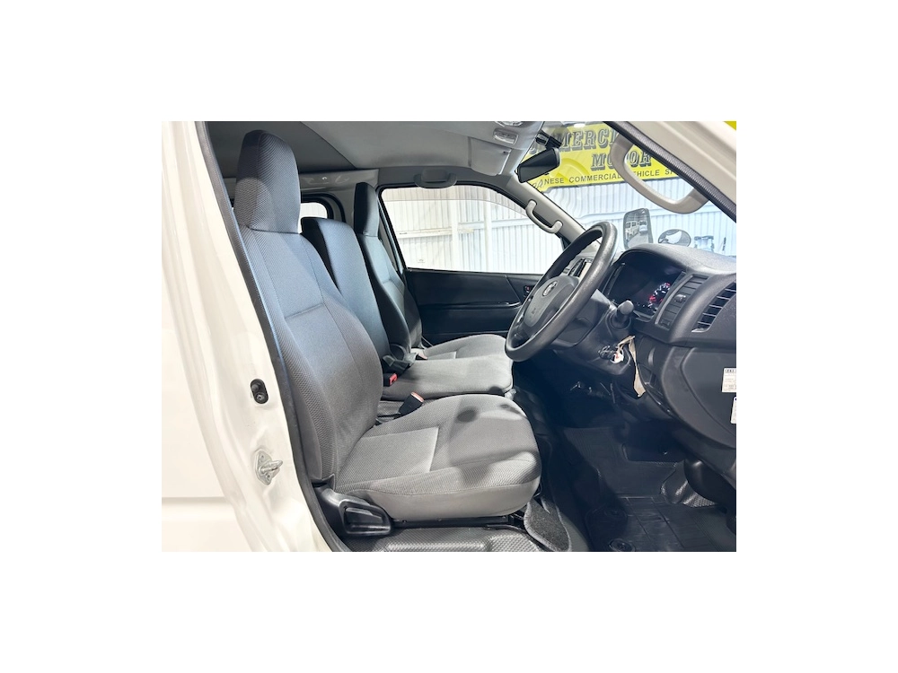 2020 Toyota Hiace ==4x4 4x4 4x4== Super Low 105kms