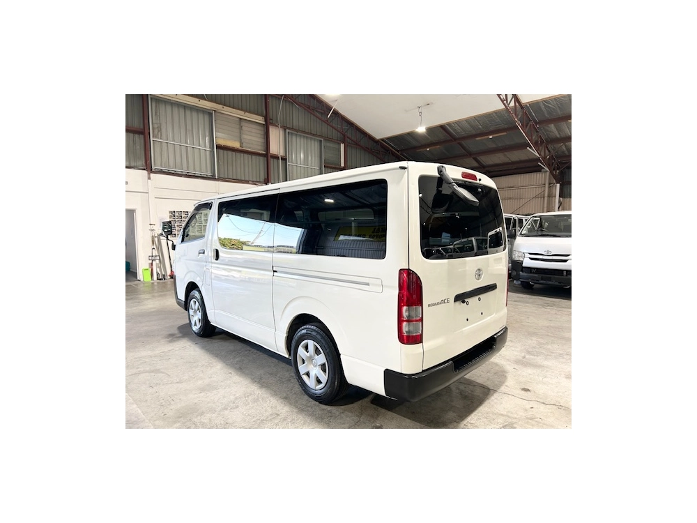 2020 Toyota Hiace ==4x4 4x4 4x4== Super Low 105kms