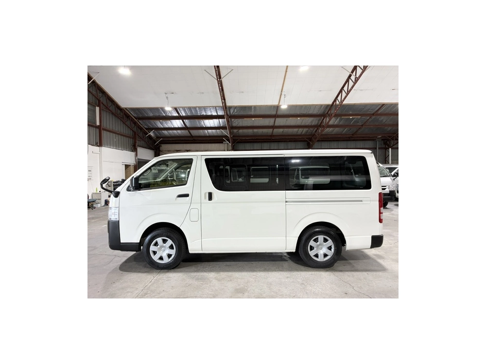 2022 Toyota Hiace 4X4 FACELIFT MODEL / 6 SEATER!!