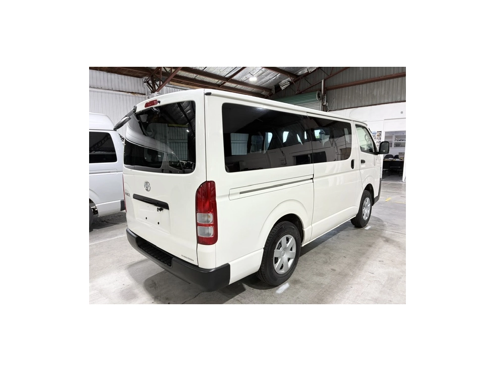 2022 Toyota Hiace 4X4 FACELIFT MODEL / 6 SEATER!!