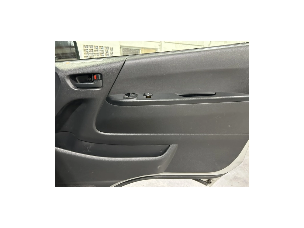 2021 Toyota Hiace Facelift Model =2WD= 6 Seaters_Rear Aircon