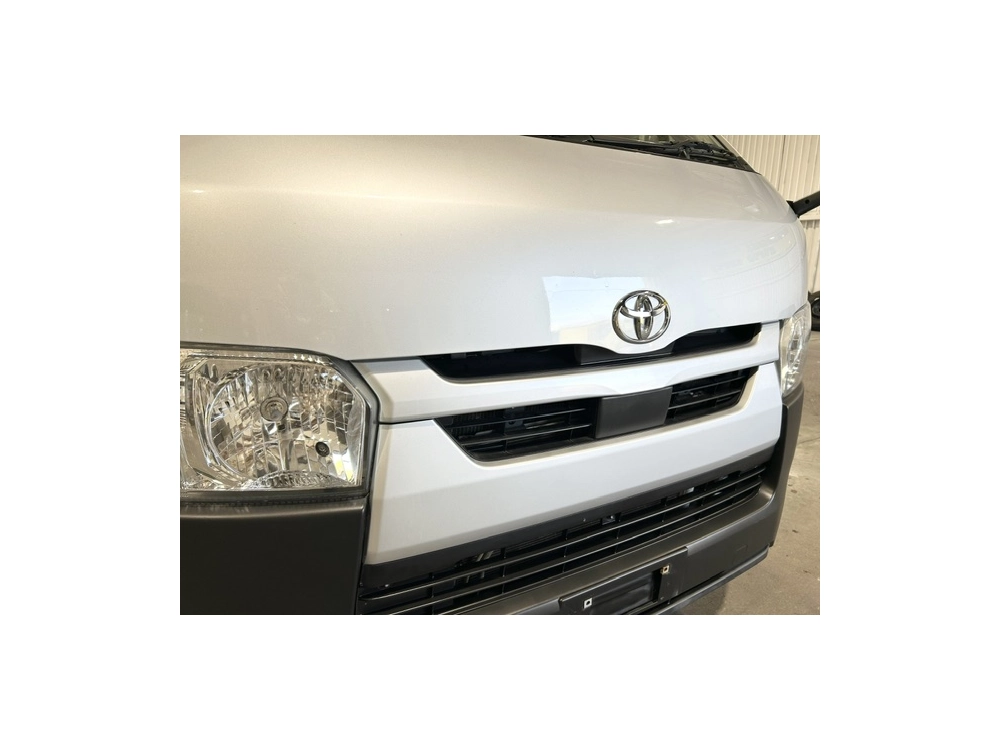 2021 Toyota Hiace Facelift Model =2WD= 6 Seaters_Rear Aircon
