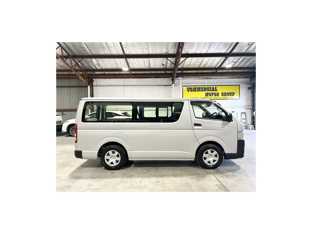 2021 Toyota Hiace Facelift Model =2WD= 6 Seaters_Rear Aircon ***MID YEAR SUPER SALE***