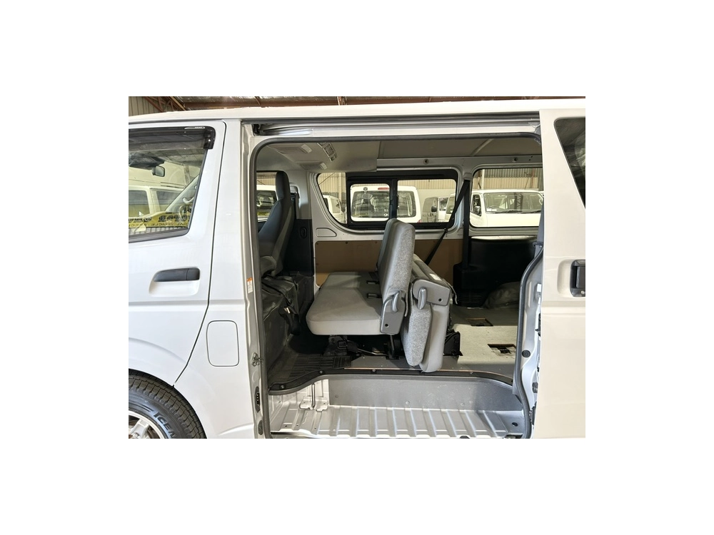 2021 Toyota Hiace Facelift Model =2WD= 6 Seaters_Rear Aircon