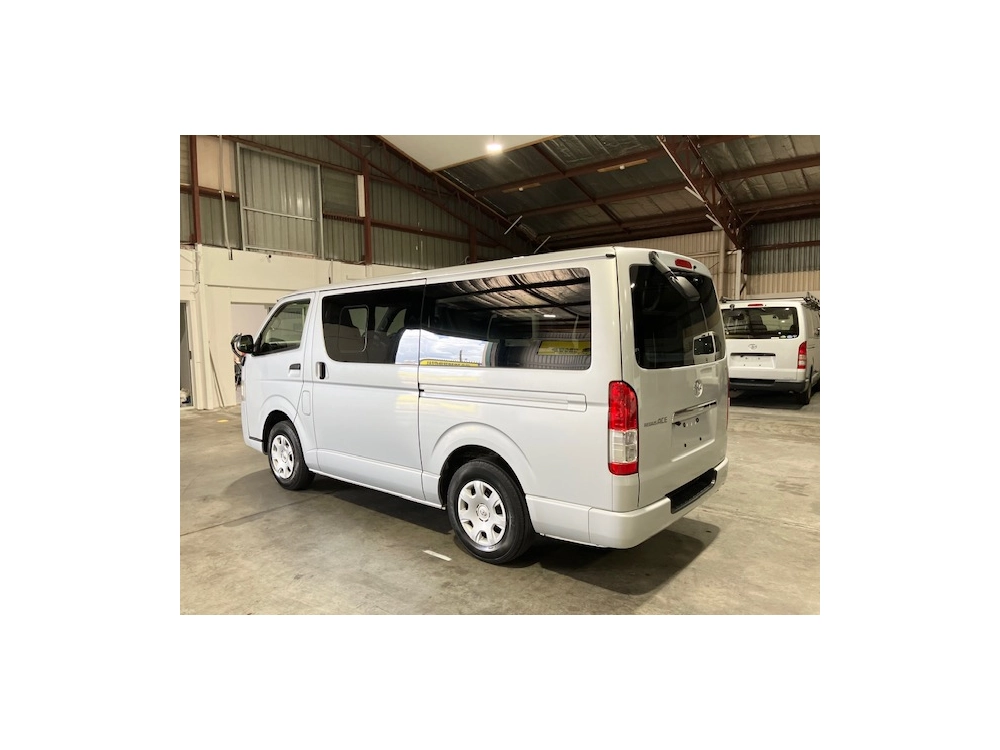 2020 Toyota Hiace LWB 2L Petrol ** GL PACKAGE!! **