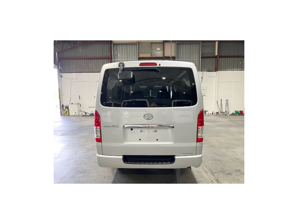 2020 Toyota Hiace LWB GL PACKAGE ONLY 82kms!! ** REDUCED $4400!! **