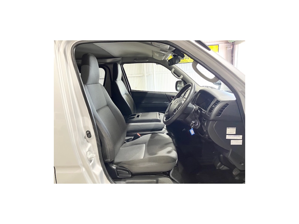 2020 Toyota Hiace LWB 2L Petrol ** GL PACKAGE!! **