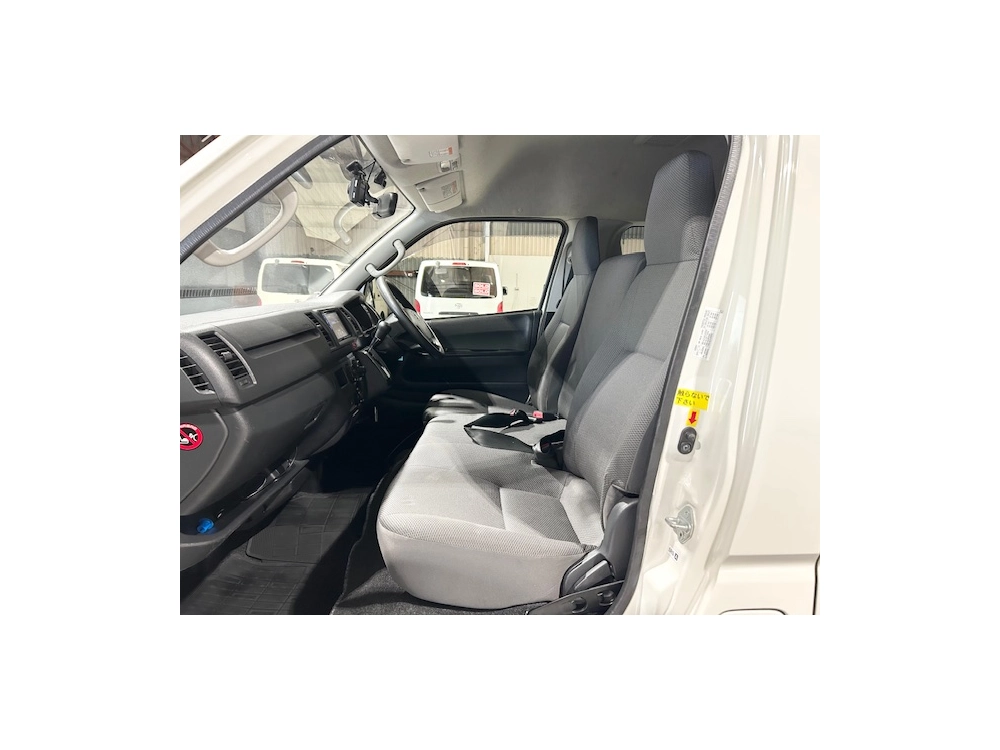 2017 Toyota Hiace HIGHROOF * FINANCIAL YEAR SALE* $5000 REDUCED$