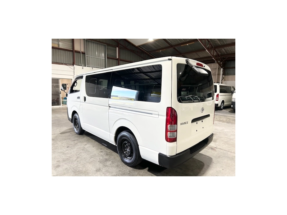 2018 Toyota Hiace LWB ***$4100 REDUCED*** 6 SEATERS / TIMBER FLOOR!