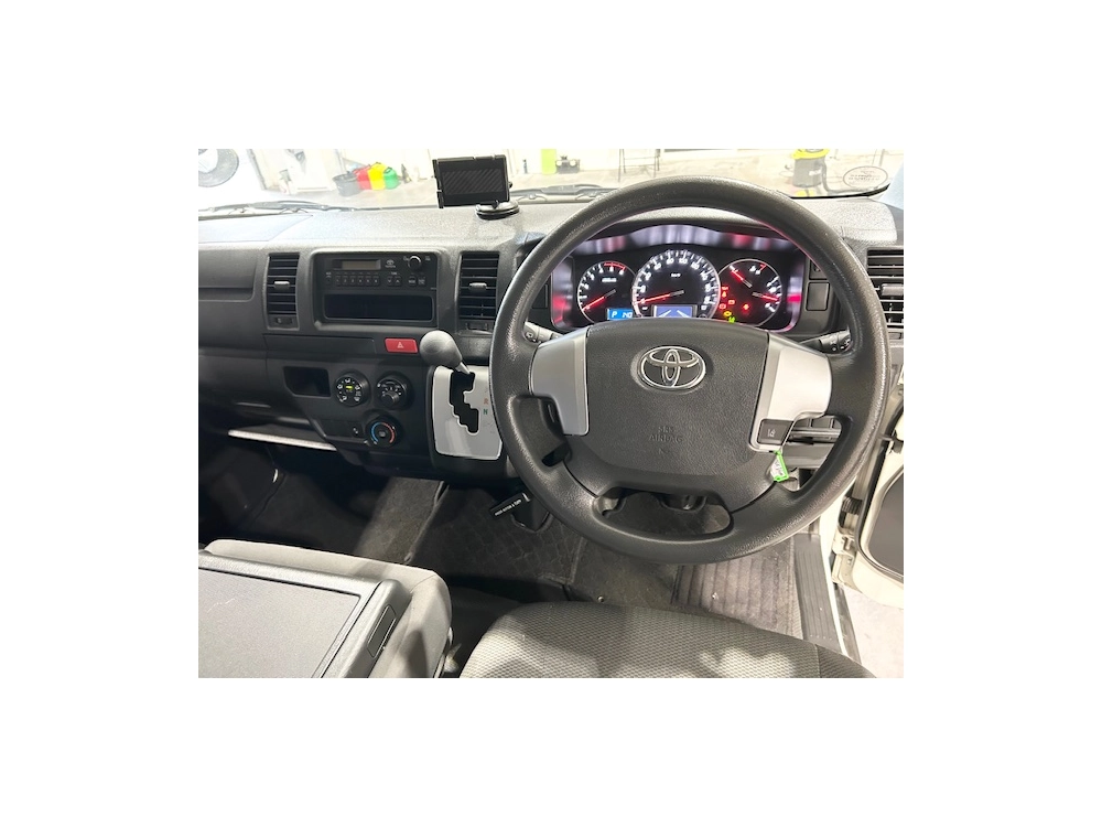 2018 Toyota Hiace LWB ***$4100 REDUCED*** 6 SEATERS / TIMBER FLOOR!