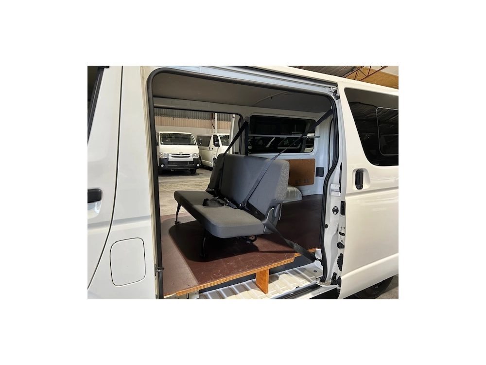 2018 Toyota Hiace LWB ***$4100 REDUCED*** 6 SEATERS / TIMBER FLOOR!