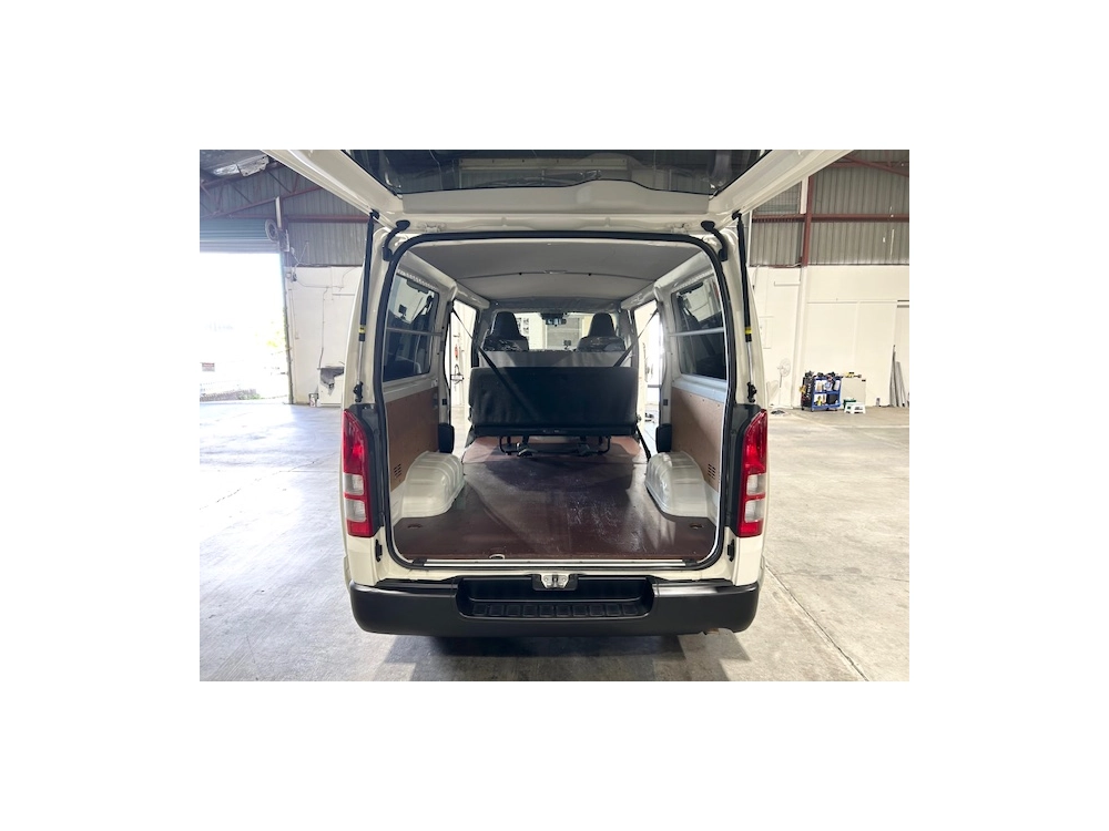 2018 Toyota Hiace LWB ***$4100 REDUCED*** 6 SEATERS / TIMBER FLOOR!